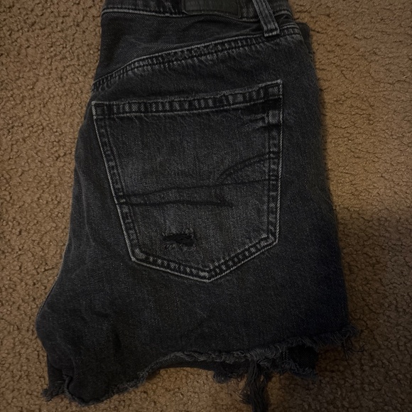 American Eagle Shorts - Picture 3 of 3